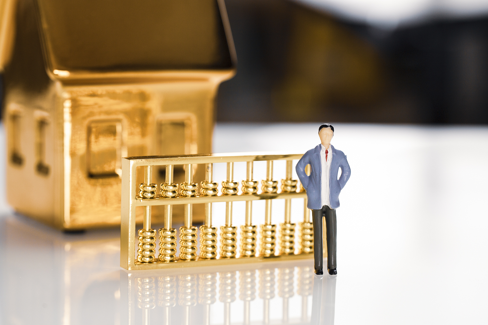 The increase in housing prices in the USA has slowed down, so the